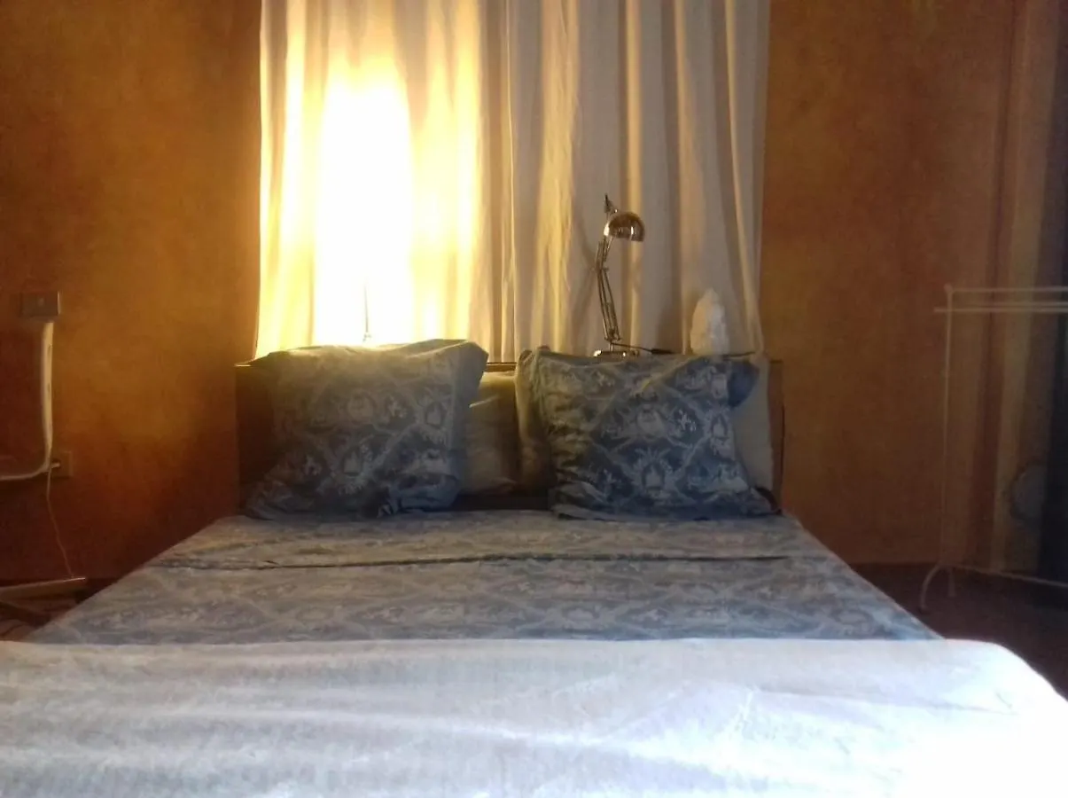 Luca House Apartment Montalbo