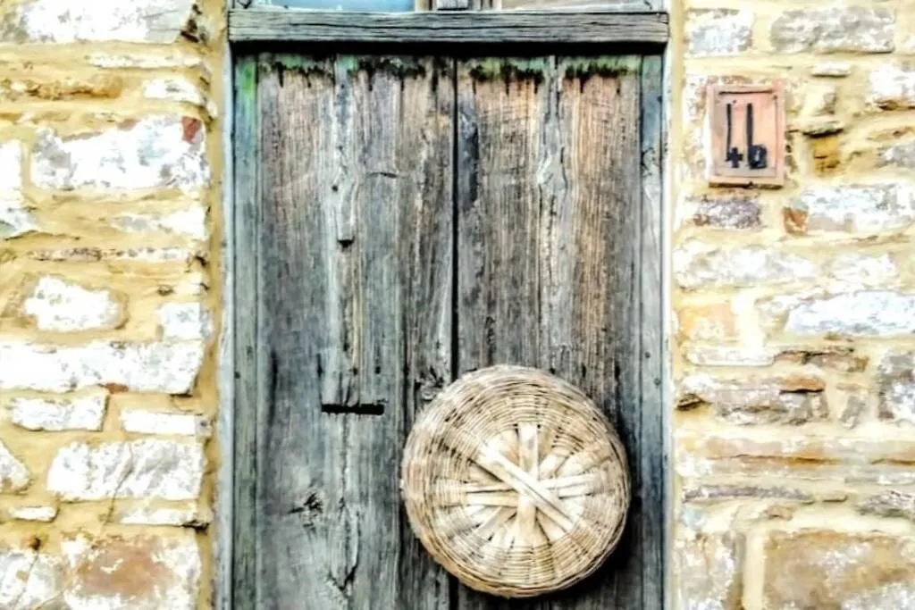 Luca House Apartment Montalbo